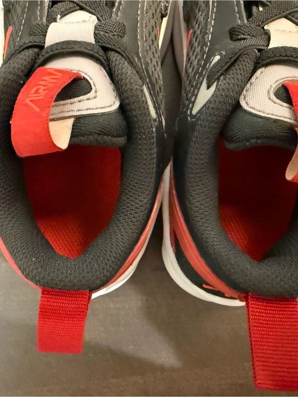 Nike Air Max Kids Shoes Black Red White Sneakers Size 11